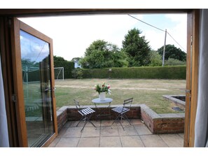 Property grounds - Private, Luxury, Garden Studio for 2 (Abingdon)