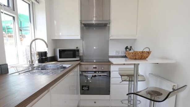 Unclassified image, 1 of 20, button - Private, Luxury, Garden Studio for 2 (Abingdon)
