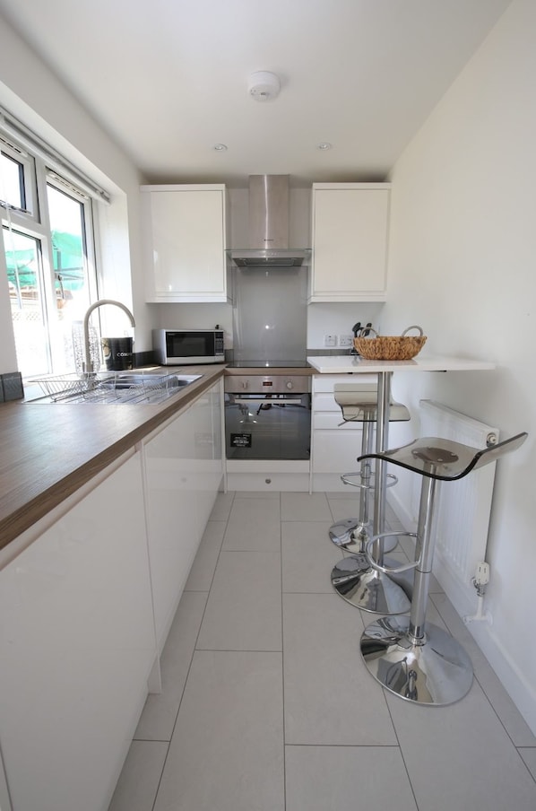 Private kitchen - Private, Luxury, Garden Studio for 2 (Abingdon)