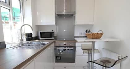 Private, Luxury, Garden Studio for 2