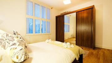 2 bedrooms, iron/ironing board, free WiFi