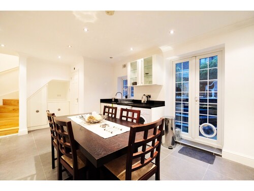 Garden Flat for 4 in Kentish Town/camden