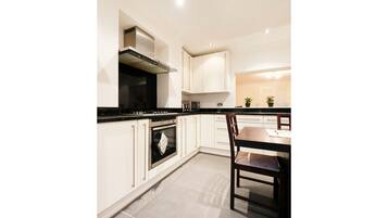 2 bedrooms, iron/ironing board, free WiFi
