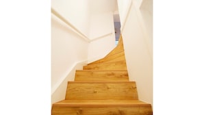 Unclassified image, 4 of 41, button - Garden Flat for 4 in Kentish Town/camden (London)