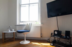 Living area - Modern Apartment in Notting Hill, Sleeps 4 (London)