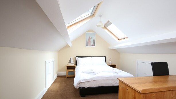 House (4 Bedrooms) - Holiday Home for 8 + Parking - Trendy Easy Oxford (Oxford)