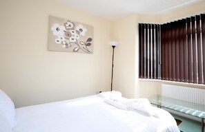 บ้านพัก (4 Bedrooms) | 4 ห้องนอน, เตารีด/โต๊ะรีดผ้า, Wi-Fi ฟรี, ผ้าปูที่นอน