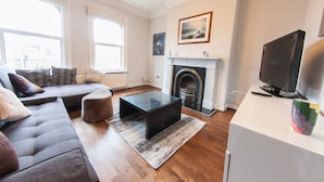 Unclassified image, 2 of 17, button - Spacious 2 Bedroom Flat in Queens Park - Sleeps 6 (London)