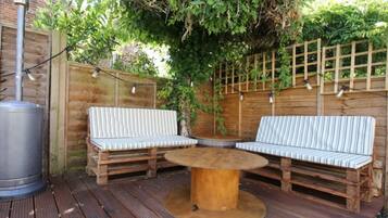 House (2 Bedrooms) | Terrace/patio