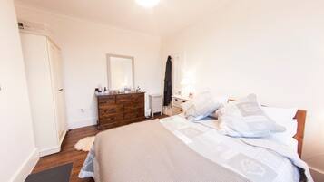 House (4 Bedrooms) | 4 bedrooms, iron/ironing board, free WiFi, bed sheets