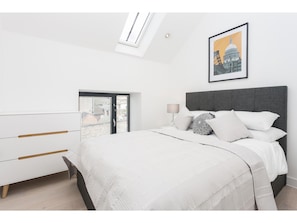 2 bedrooms, free WiFi