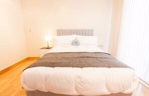 2 makuuhuonetta, silitysrauta/-lauta, ilmainen Wi-Fi