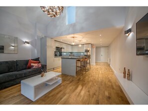 Apartment (2 Bedrooms) | Living area | Flat-screen TV - Modern, Stunning and Elegant 2 Bedroom Apt for 4 (York)