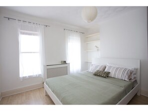 House (3 Bedrooms) | 3 bedrooms, desk, iron/ironing board, free WiFi - Stunning House in Historic Central Cambridge for 7 (Cambridge)