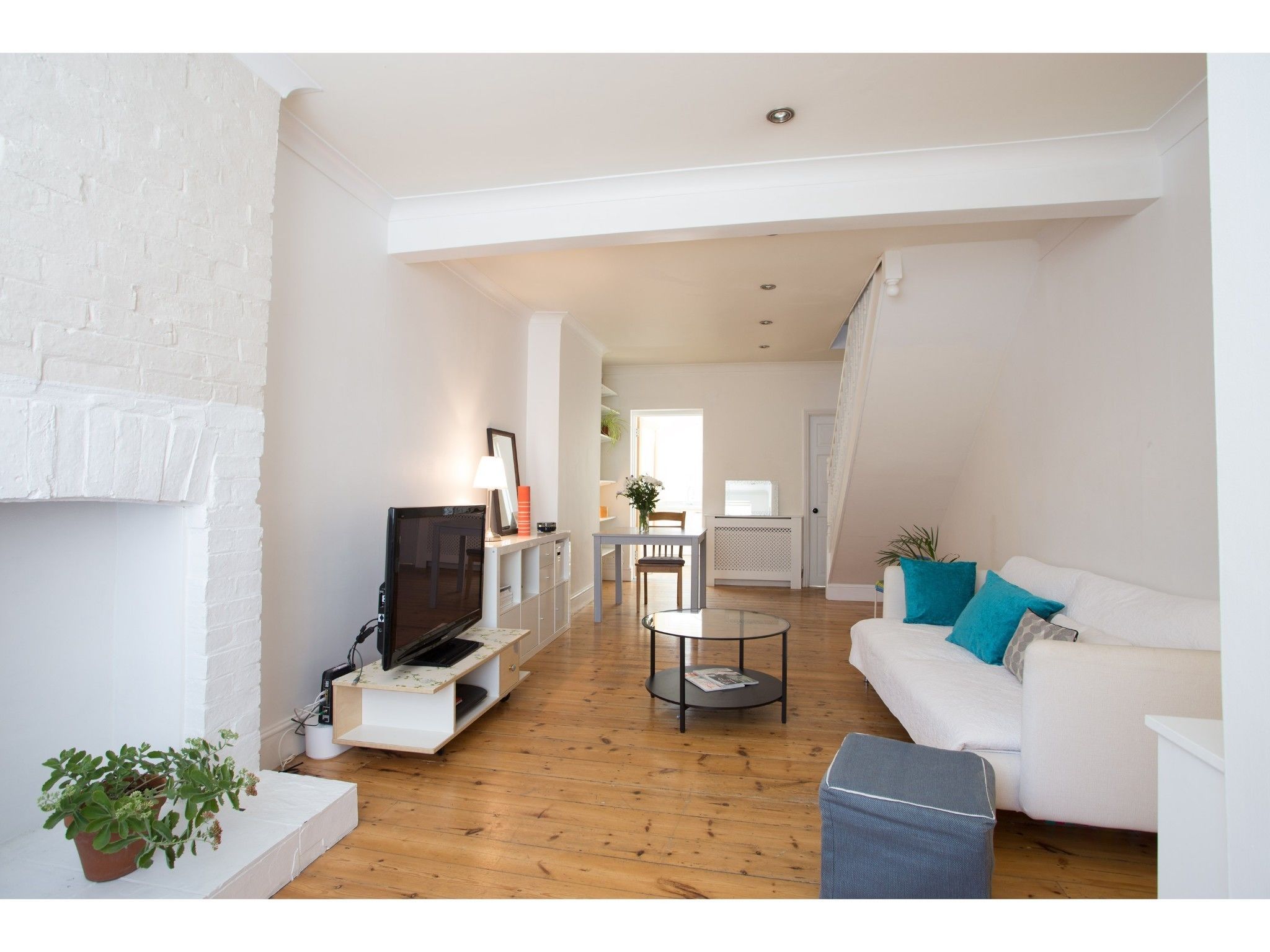 House (3 Bedrooms) | Living area | TV