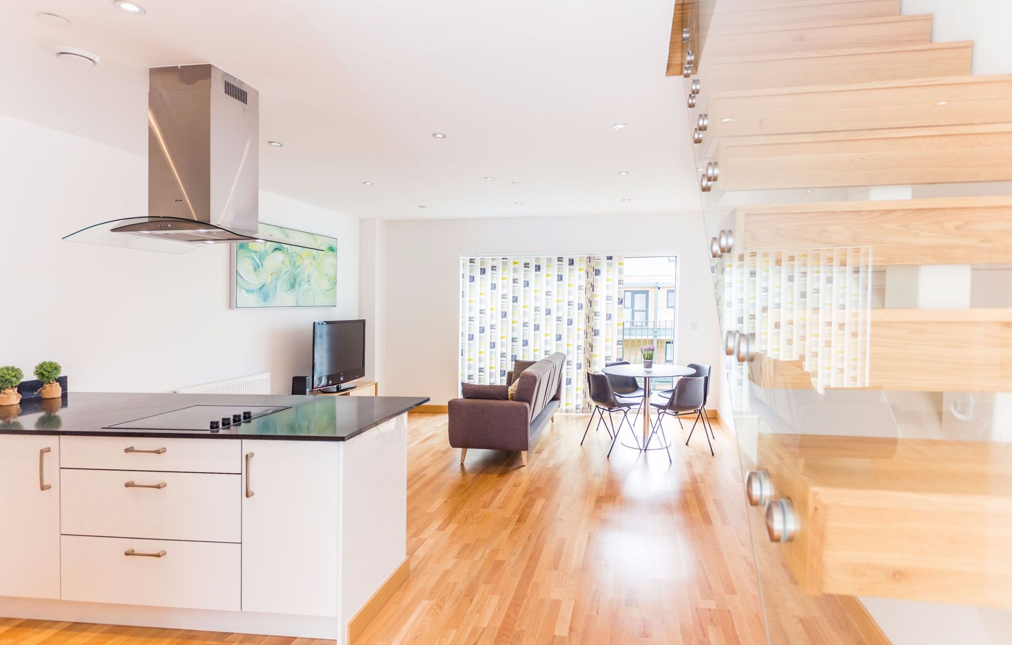 Apartment (2 Bedrooms) | Private kitchen | Coffee/tea maker, full-sized fridge, microwave, oven