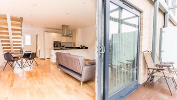 Apartment (2 Bedrooms) | Living area | 40-inch TV with digital channels