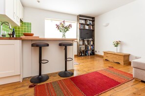 Apartment (1 Bedroom) | Private kitchen