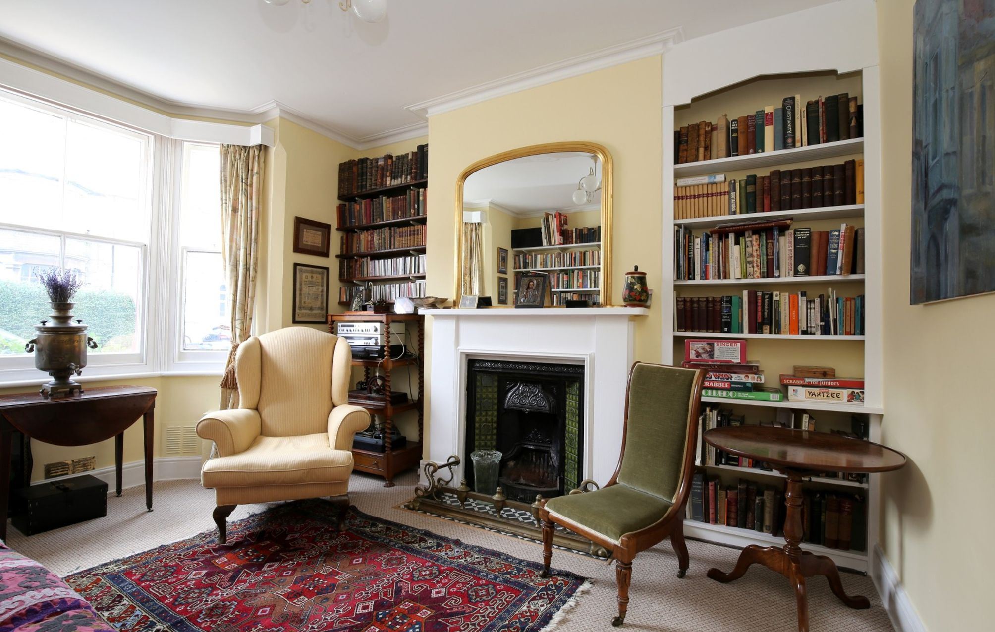 House (4 Bedrooms) | Living area | TV, fireplace, DVD player, books