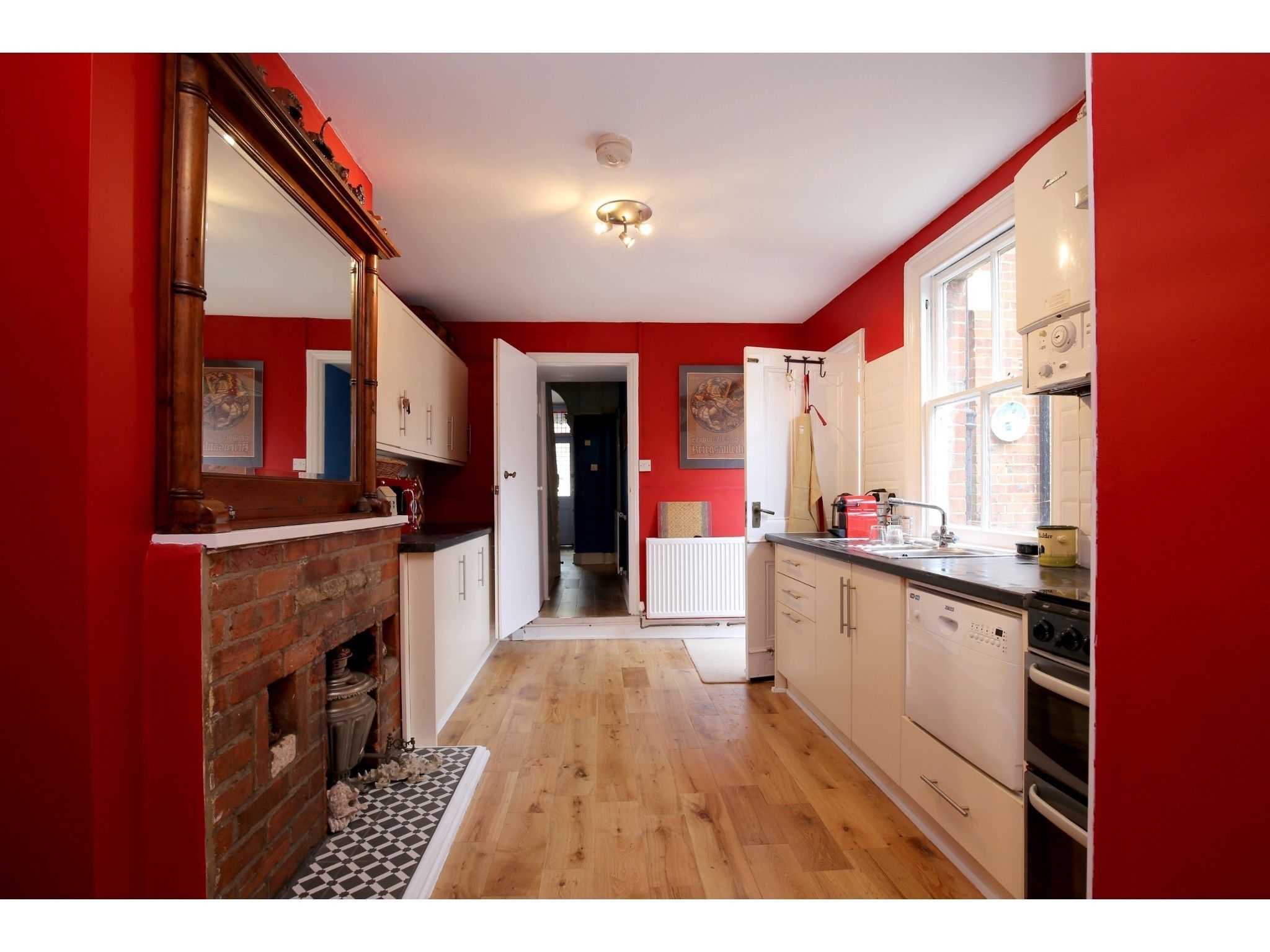 House (4 Bedrooms) | Private kitchen | Full-sized fridge, microwave, oven, stovetop