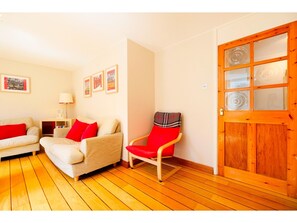 Living area - Spacious & Chic Central London Flat for 4 (London)