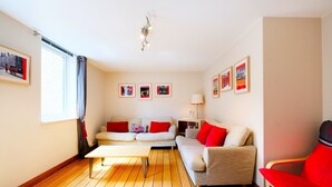 Living area - Spacious & Chic Central London Flat for 4 (London)