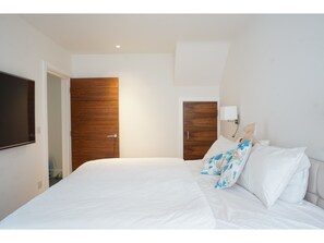 Apartment (2 Bedrooms) | 2 Schlafzimmer, Schreibtisch, Bügeleisen/Bügelbrett, kostenloses WLAN