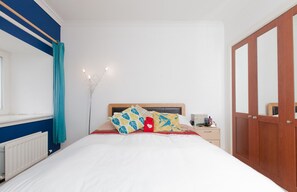 Schreibtisch, Bügeleisen/Bügelbrett, kostenloses WLAN