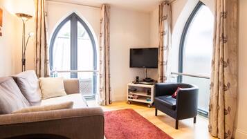 Apartment (1 Bedroom) | Wohnbereich