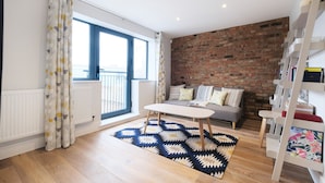 Living area - Quiet, Convenient 1BR Flat for 4 in Greenwich (London)