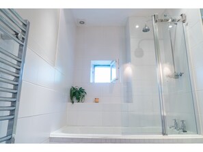 LĂ€genhet (3 Bedrooms) | Dusch