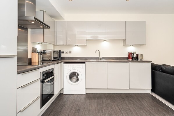 Apartment (2 Bedrooms) | Private kitchen