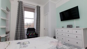 Unclassified image, 3 of 17, button - Stylish Victorian City Centretenemant for 4 (Edinburgh)