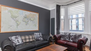 Unclassified image, 4 of 17, button - Stylish Victorian City Centretenemant for 4 (Edinburgh)
