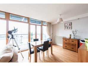 Essbereich im Zimmer