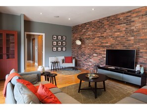 TV, Netflix - Spacious 2BR Central Glasgow Flat for 4 (Glasgow)