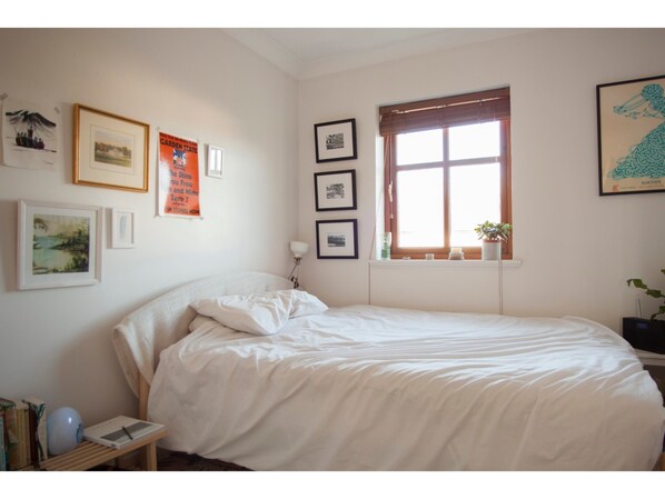 Apartment (2 Bedrooms) | 2 Schlafzimmer, Bügeleisen/Bügelbrett, kostenloses WLAN, Bettwäsche