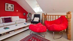 Unclassified image, 2 of 17, button - Stylish 2BR Flat Central Oxford With Parking (Oxford)