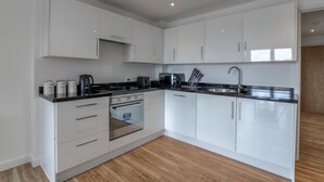Unclassified image, 5 of 20, button - Stunning & Spacious 2BR Apartment in Mediacityuk (Salford)