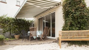 Terrace/patio - Unique & Beautiful Home for 8 in East Putney (London)