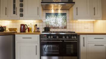 House (5 Bedrooms) | Private kitchen