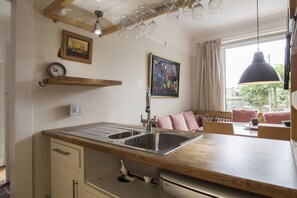 House (5 Bedrooms) | Private kitchen - Unique & Beautiful Home for 8 in East Putney (London)