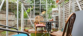 Unique & Beautiful Home for 8 in East Putney
