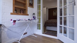 House (5 Bedrooms) | Laundry - Unique & Beautiful Home for 8 in East Putney (London)