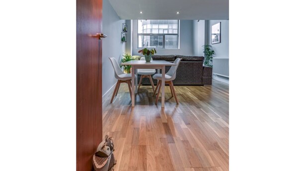 1 bedroom, iron/ironing board, WiFi (free) - Stylish and Modern 1-br Flat in Ancoats, Sleeps 4 (Manchester)