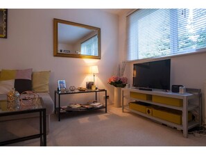 2 bedrooms, free WiFi - Spacious 2BR Modern Flat in London (London)