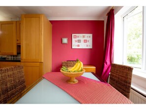 Living area - Sunny Summertown Apartment for 3 With Parking (Oxford)