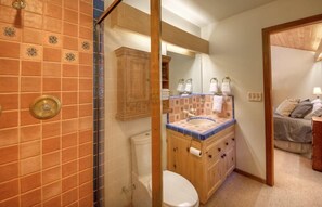 Bathroom - Big Sky - Fly Fishing House (Gallatin Gateway)