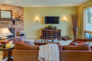 Living area - Bozeman - East Gallatin Retreat (Bozeman)