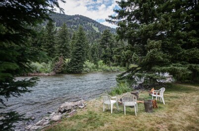 Big Sky - Fly Fishing Cottage